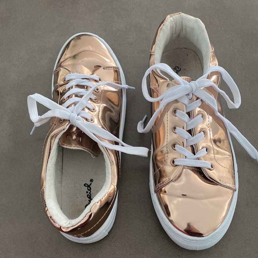 Metallic sneakers - Picture 3 of 3